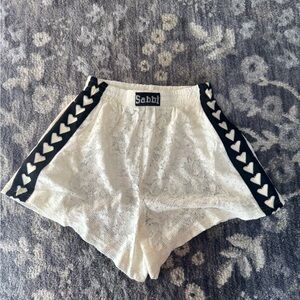 Sabbi Women's Cream Lace Raving Hearts Athletic Shorts